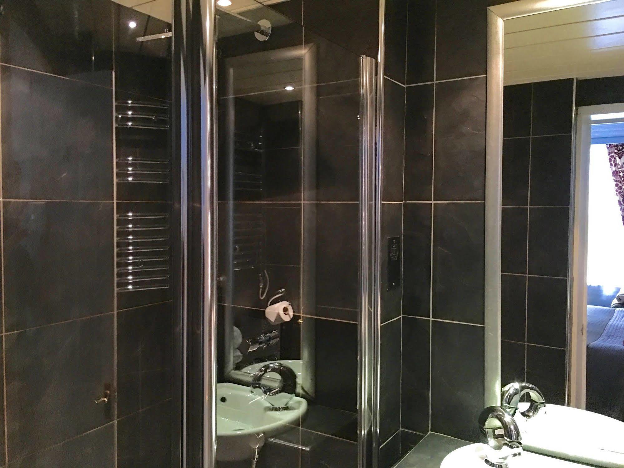 The Alamo Guest House Glasgow Bagian luar foto