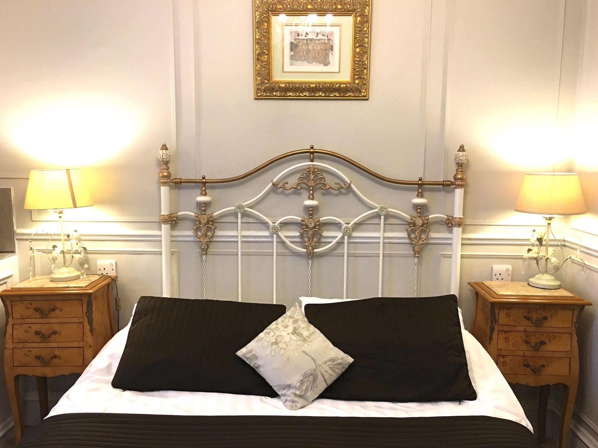 The Alamo Guest House Glasgow Bagian luar foto